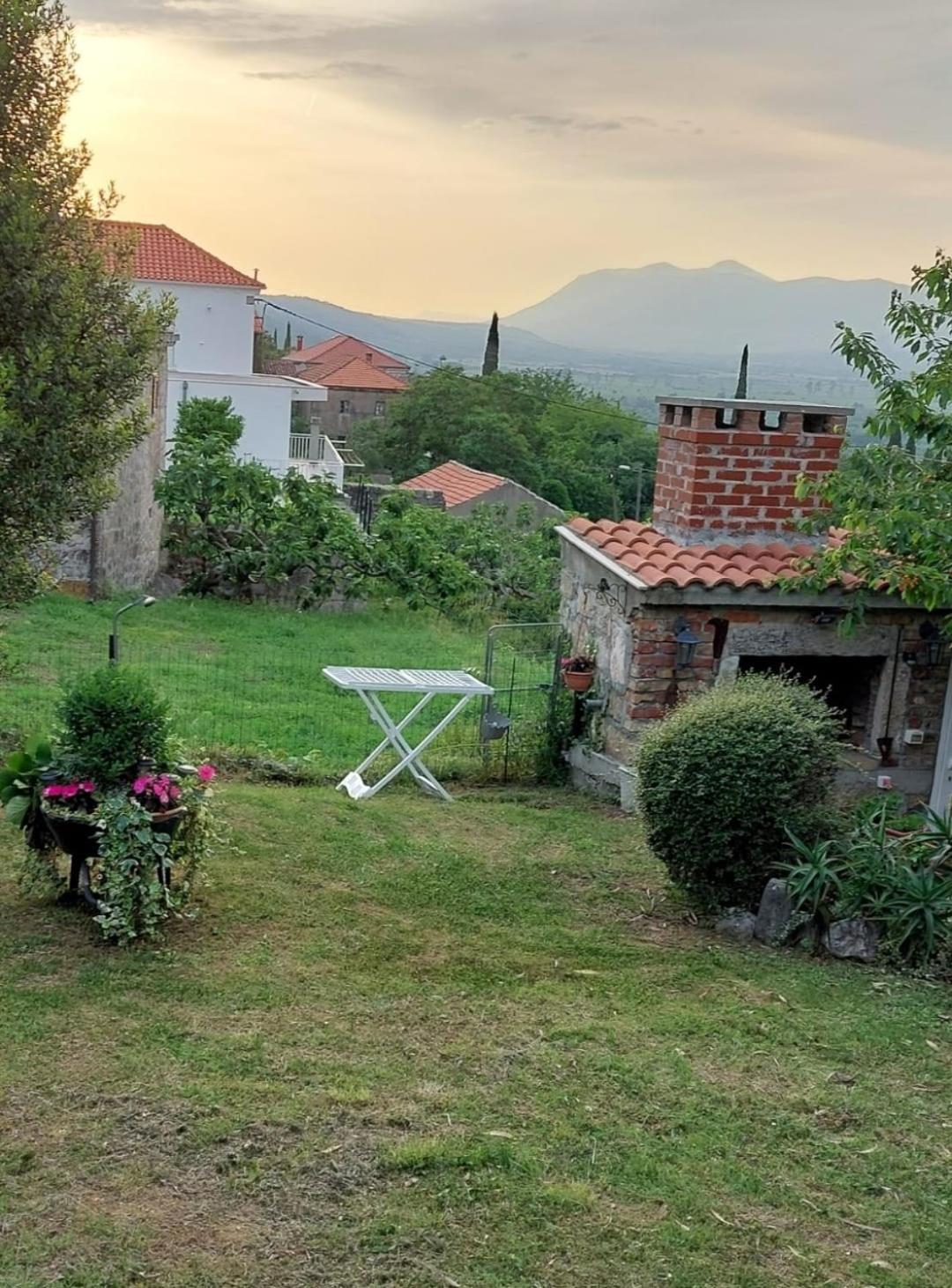 Holiday Home Sunrise Gruda Exterior photo