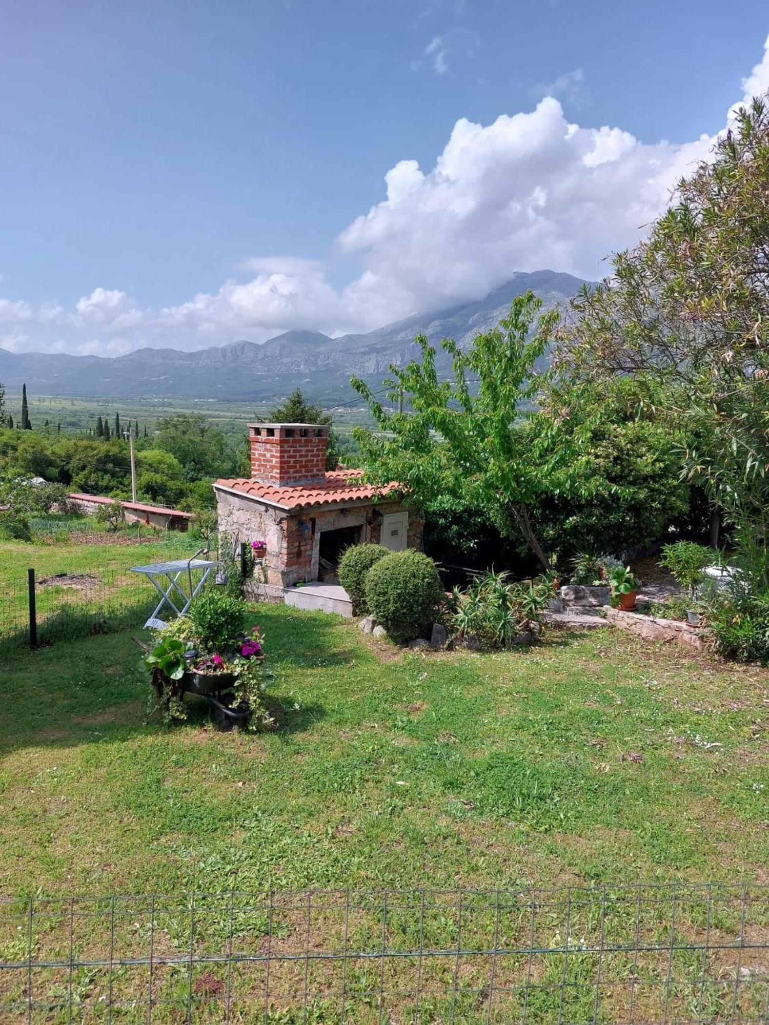 Holiday Home Sunrise Gruda Exterior photo